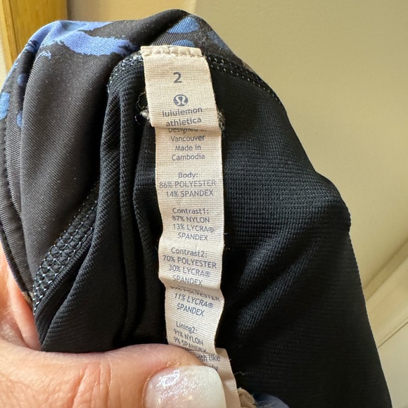 Lululemon Run: Speed Short Block-It Pocket
Ace Spot Tranquil Size 2 - Picture 6 of 10